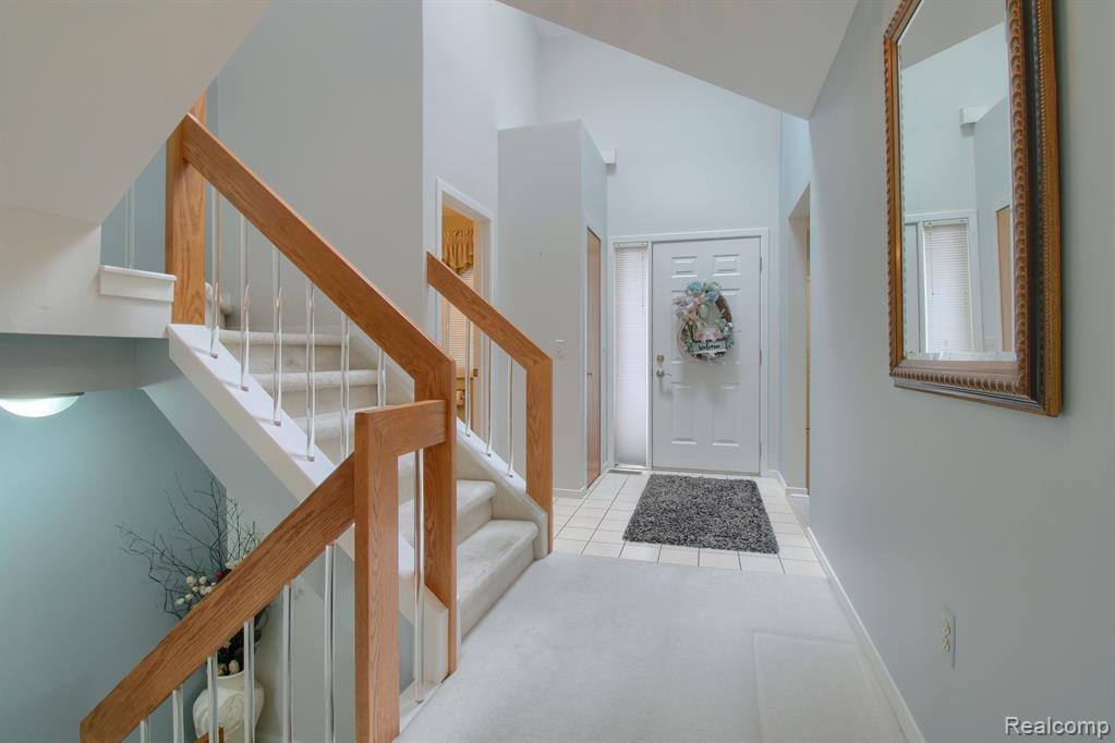 9362 EASTWIND Drive, Livonia, MI 48150 — Photo 10