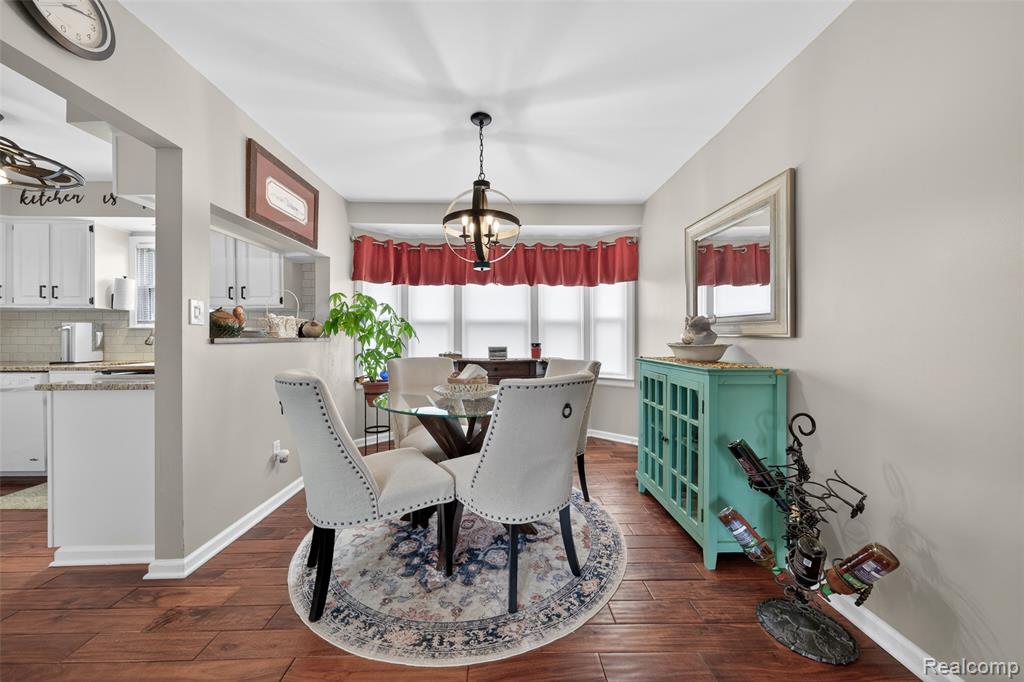 1430 Benvenue Street, Sylvan Lake, MI 48320 — Photo 13