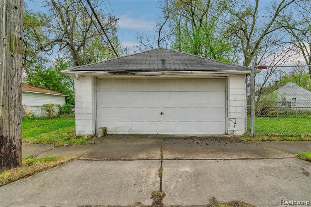7556 SAINT MARYS Street, Detroit, MI 48228 — Photo 5