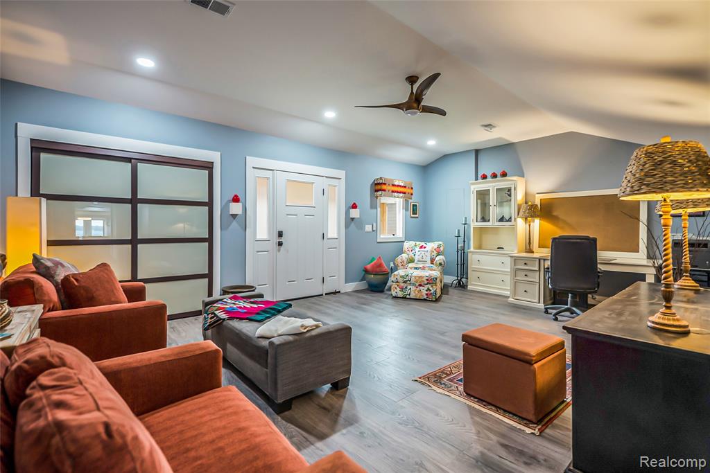 9109 McGregor Road, Pinckney, MI 48169 — Photo 19