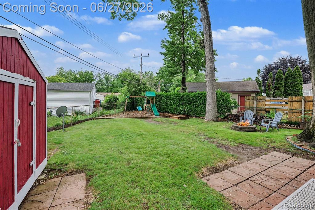 590 Hecht Drive, Madison Heights, MI 48071 — Photo 25