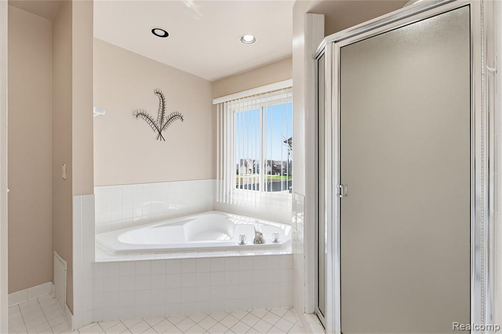 41116 Ginger Court, Sterling Heights, MI 48314 — Photo 33