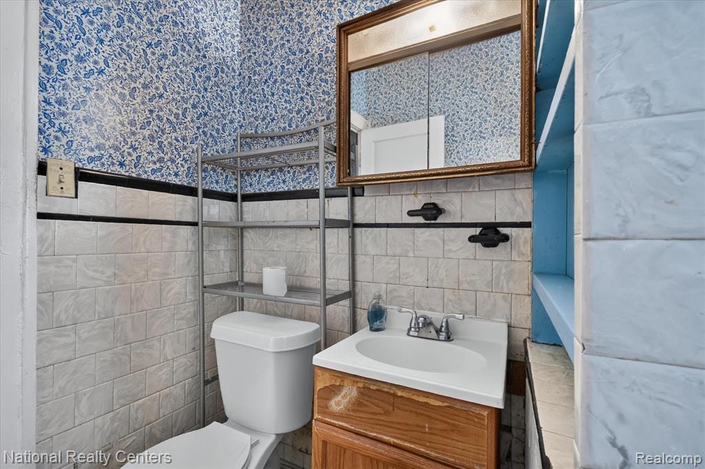 13814 Newbern Street, Hamtramck, MI 48212 — Photo 29