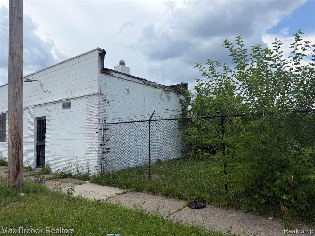 15400 Joy Road, Detroit, MI 48228 — Photo 12