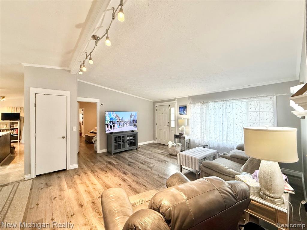 2245 Webber Avenue, Burton, MI 48529 — Photo 8
