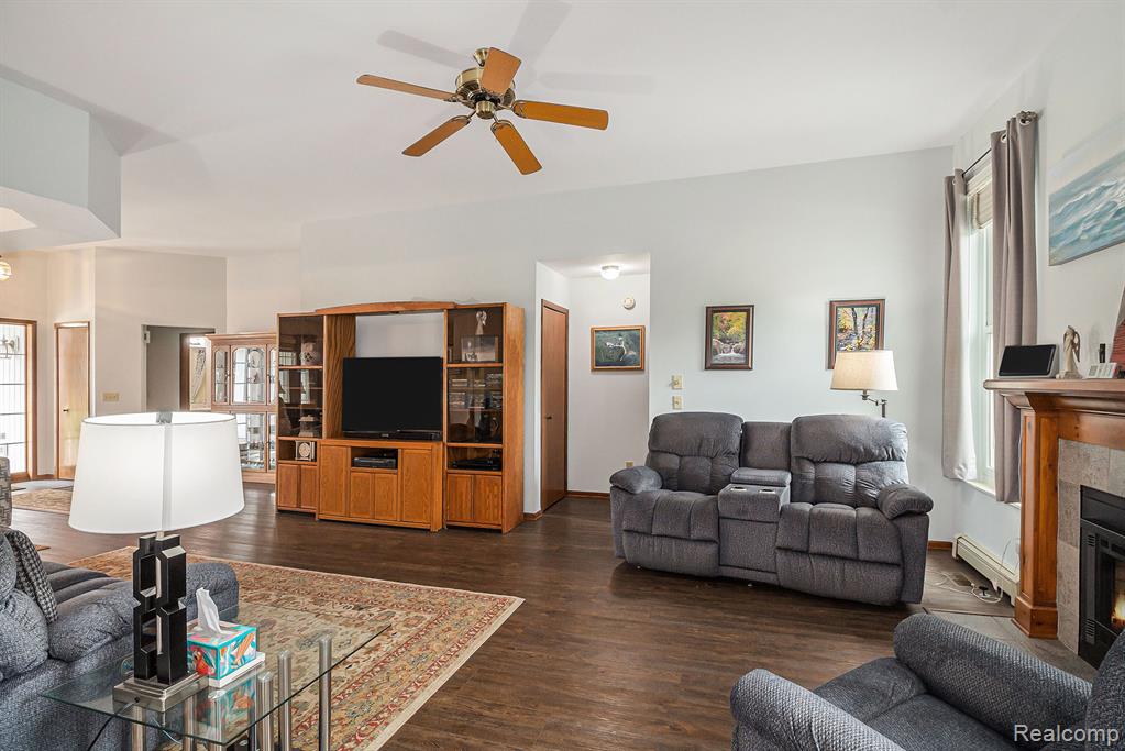 6268 Hazard Road, Fenton, MI 48430 — Photo 21