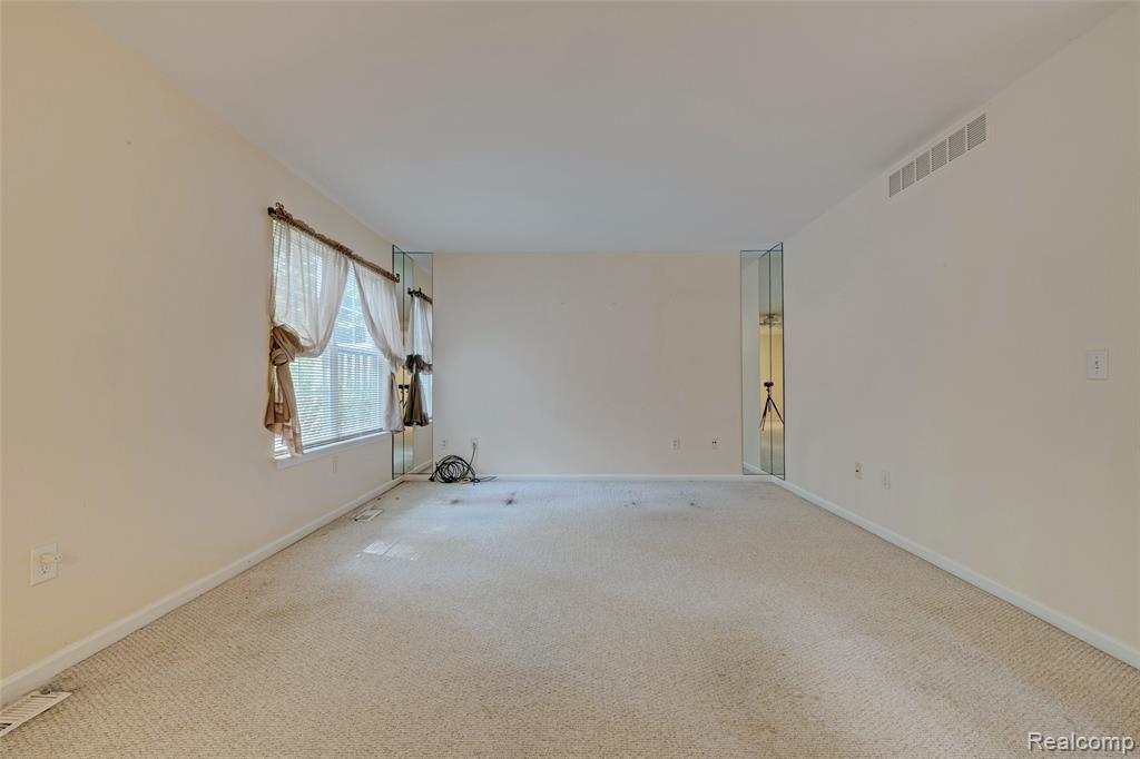 12364 Saint Andrews Way, 66, Fenton, MI 48430 — Photo 13