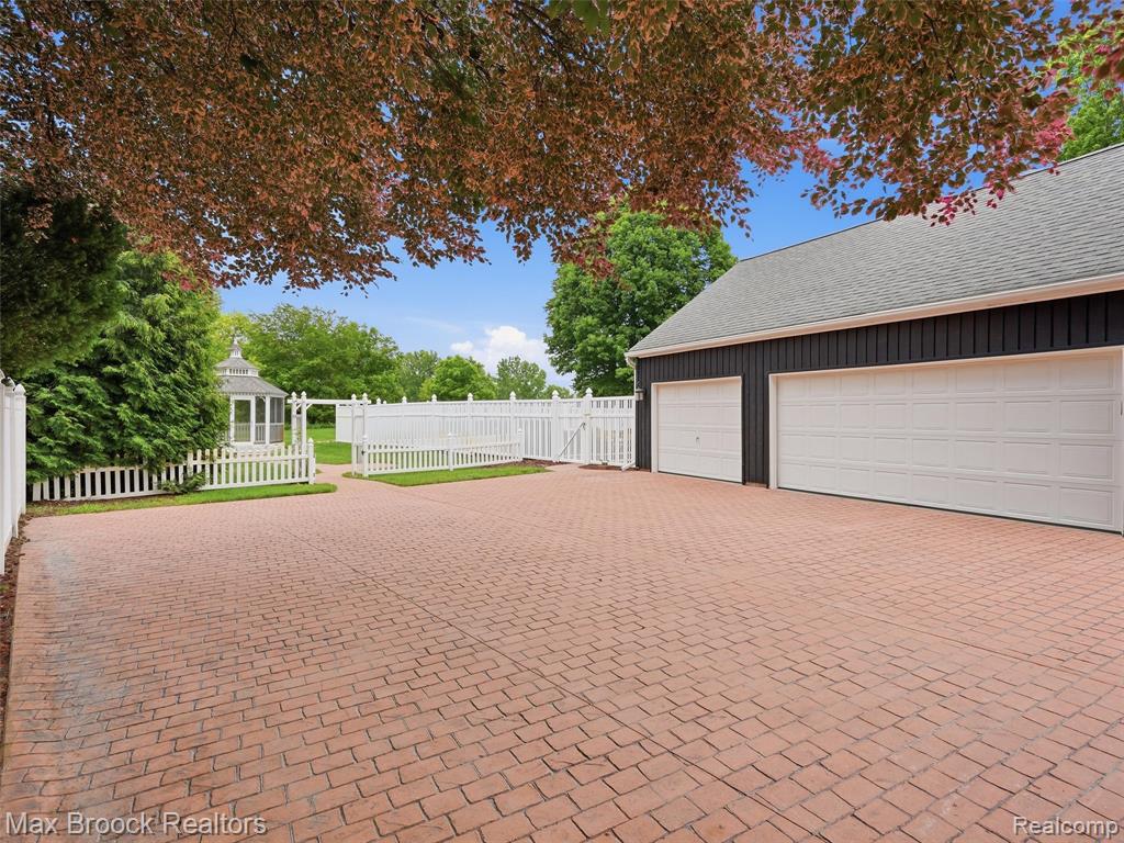 68163 Frampton Drive, Washington, MI 48095 — Photo 47