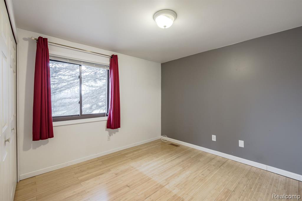 5285 WOODCREEK Trail, Clarkston, MI — Photo 35