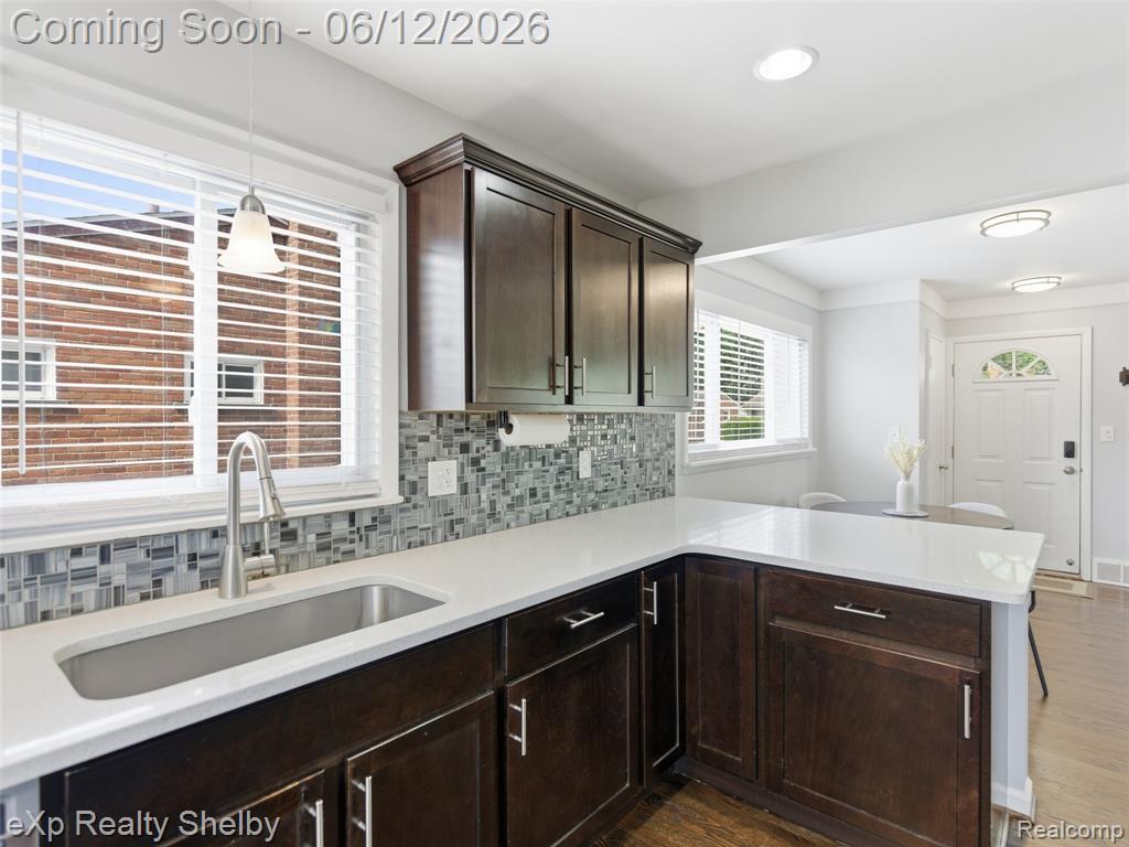 29451 Mark Avenue, Madison Heights, MI 48071 — Photo 14