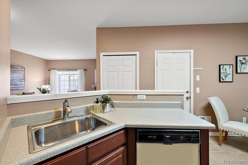 26709 Ashton Drive, Woodhaven, MI 48183 — Photo 16