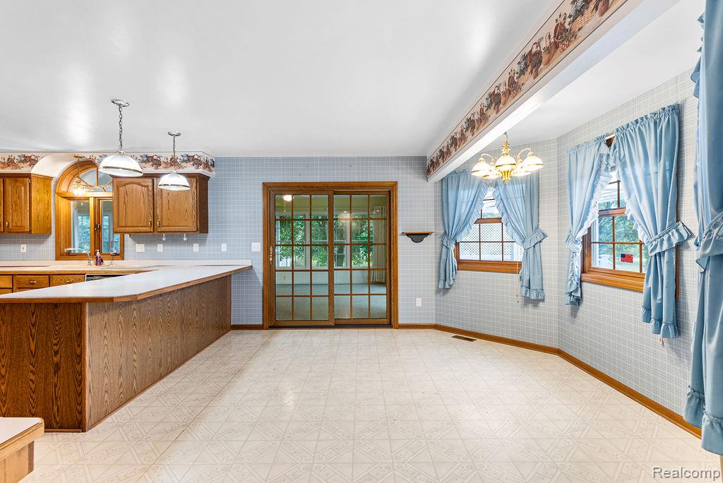 9482 Graytrax Road, Grand Blanc, MI 48439 — Photo 15