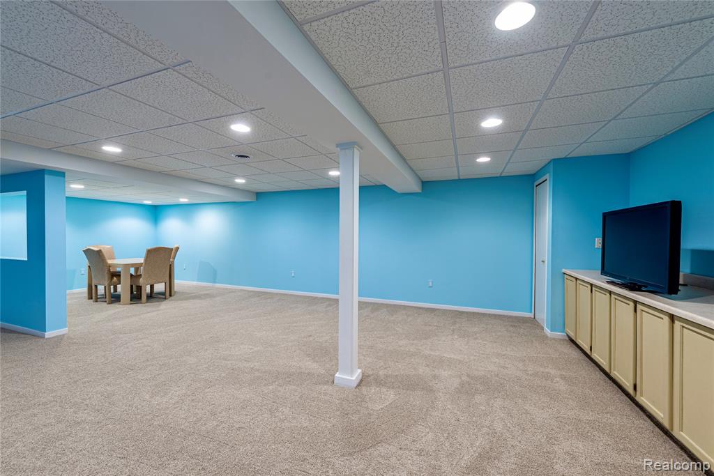 6760 Oyster Cove, West Bloomfield, MI 48323 — Photo 18