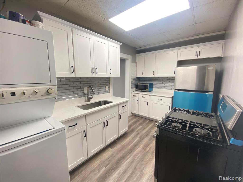 10301 2ND FLOOR W Warren Avenue, Dearborn, MI, 48126