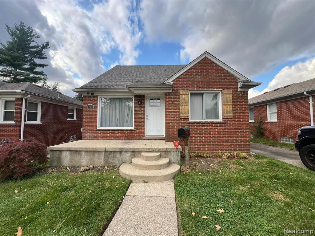 8427 VIRGIL Street, Dearborn Heights, MI 48127 — front exterior