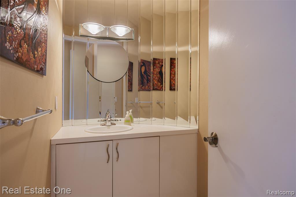 4149 Marlwood Drive, West Bloomfield, MI 48323 — Photo 29