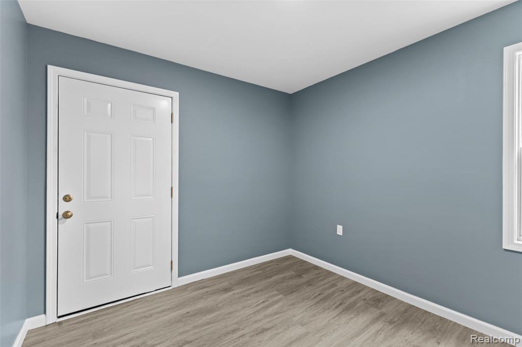 8310 Whitcomb Street, Detroit, MI 48228 — Photo 18