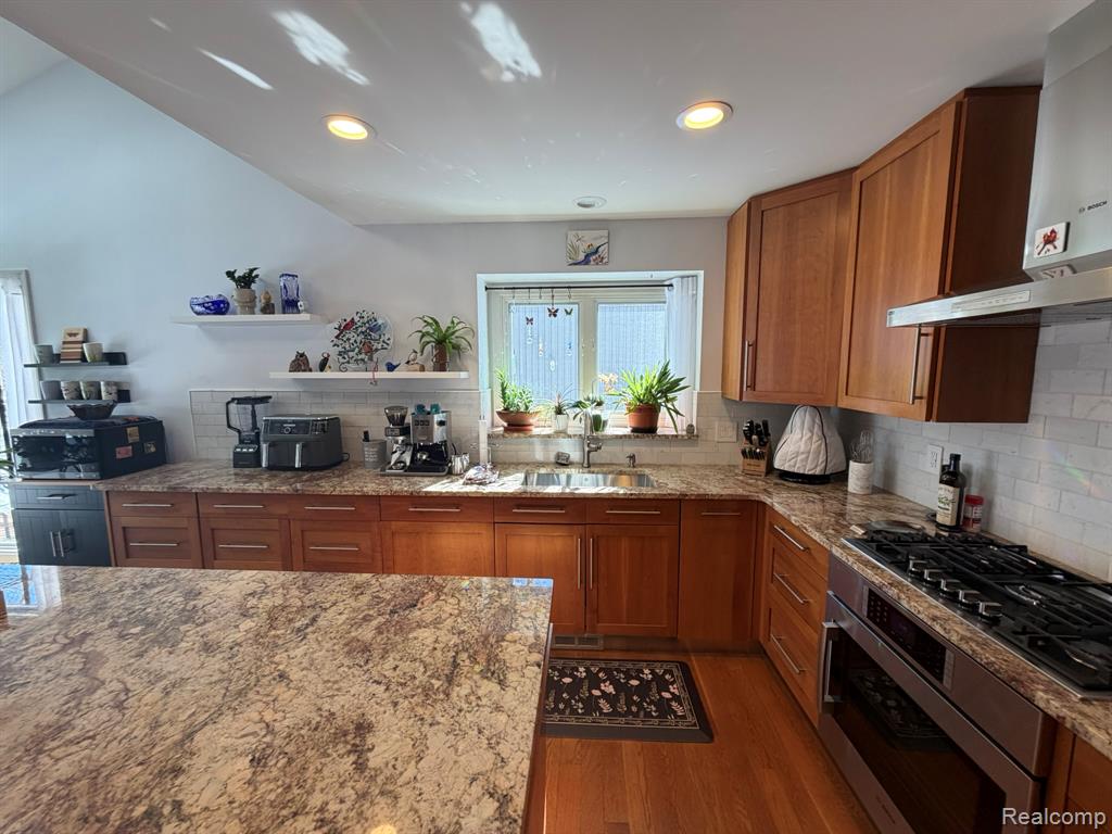 6301 Mission Drive, West Bloomfield, MI 48324 — Photo 34