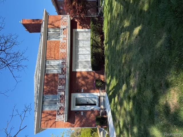 836 Harcourt Road E, Grosse Pointe Park, MI 48230 — front exterior