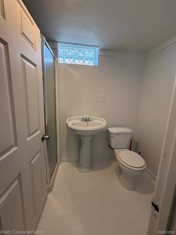 400 N LEONA Avenue, Garden City, MI — Photo 35