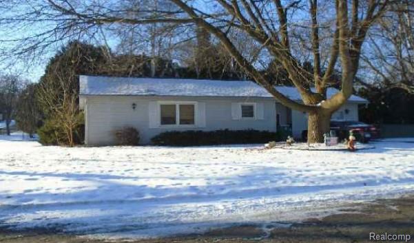 802 Woodlawn Avenue, Owosso, MI 48867 — front exterior