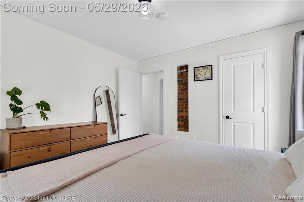 8740 Saratoga Street, Oak Park, MI 48237 — Photo 17