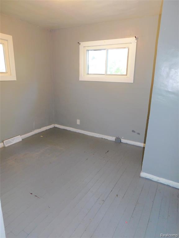 722 Barrie Avenue, Flint, MI 48507 — Photo 8