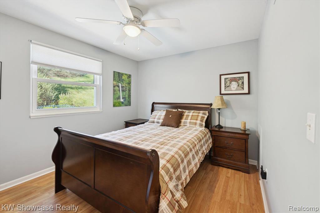 870 Chatham Drive, Milford, MI 48381 — Photo 33
