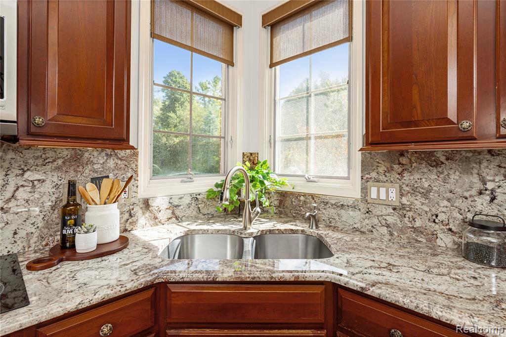 50045 E Fellows Creek Court, Plymouth, MI 48170 — Photo 21