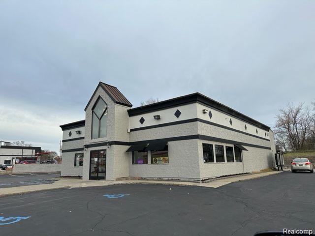 1252 N BALLENGER, Flint, MI 48504