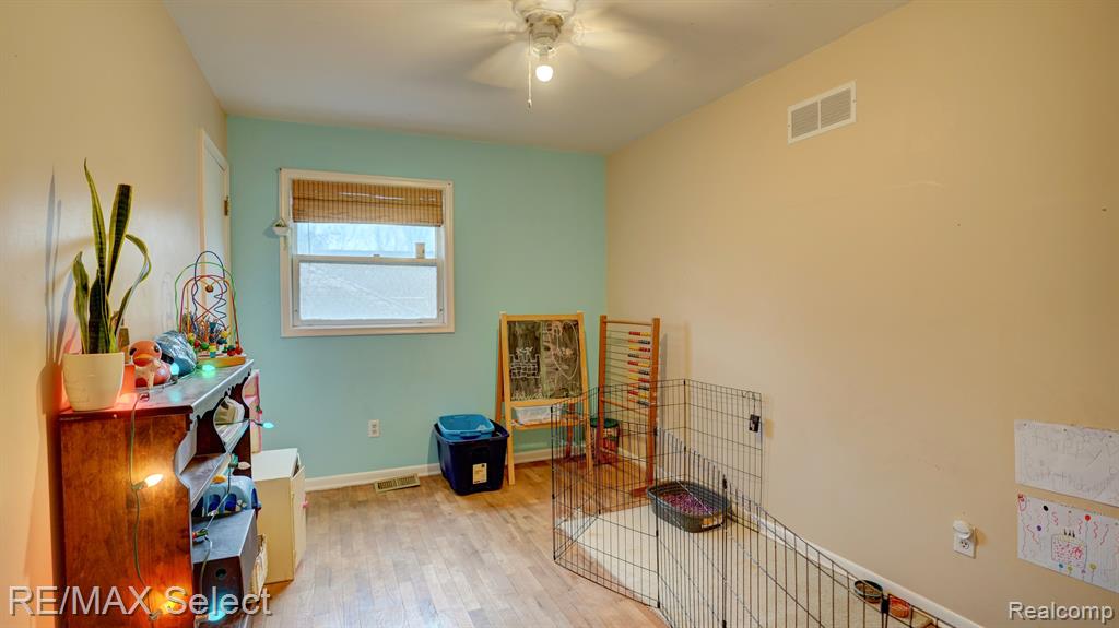 5108 MIDDLEBORO Road, Grand Blanc, MI 48439 — Photo 17