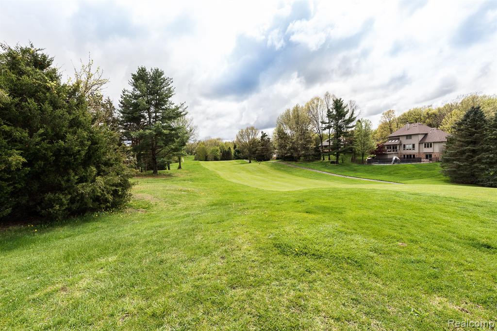 9730 TIOGA Trail N, Pinckney, MI 48169 — Photo 41