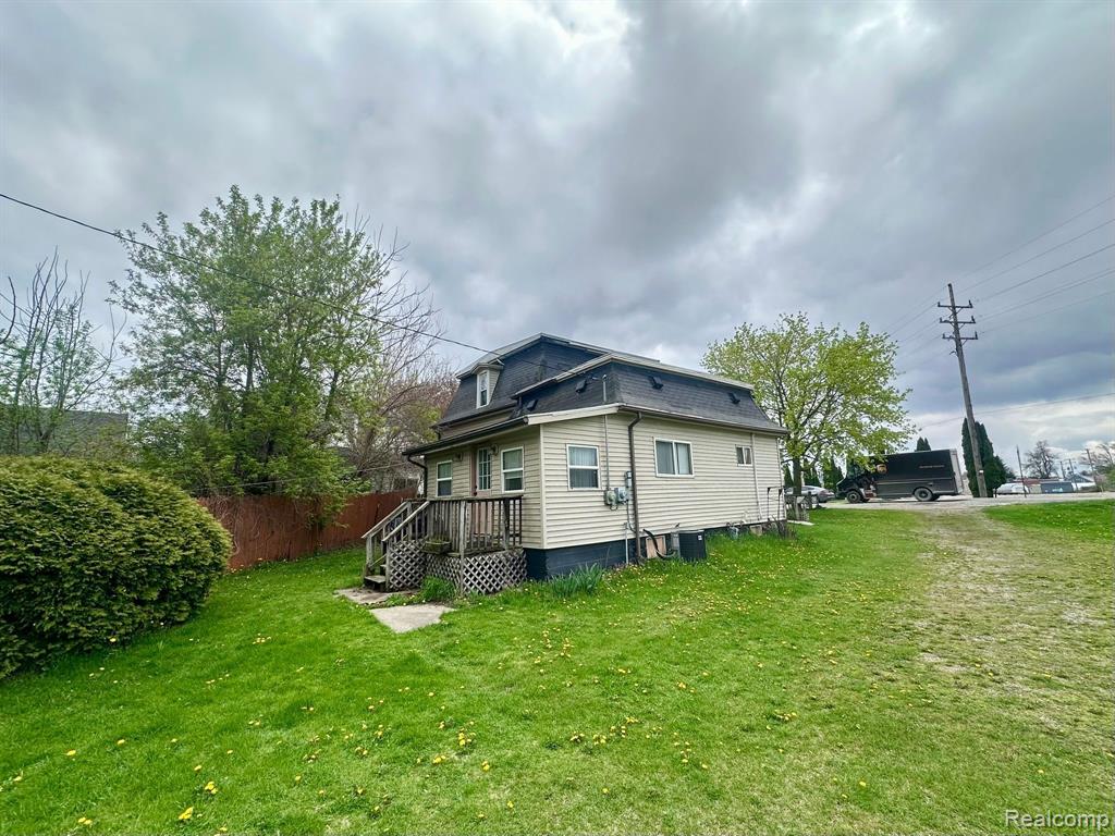 1 1ST Street, Yale, MI 48097 — Photo 35
