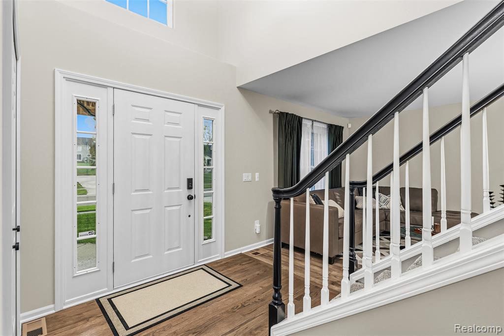 6158 Lismore Circle, Grand Blanc, MI 48439 — Photo 7