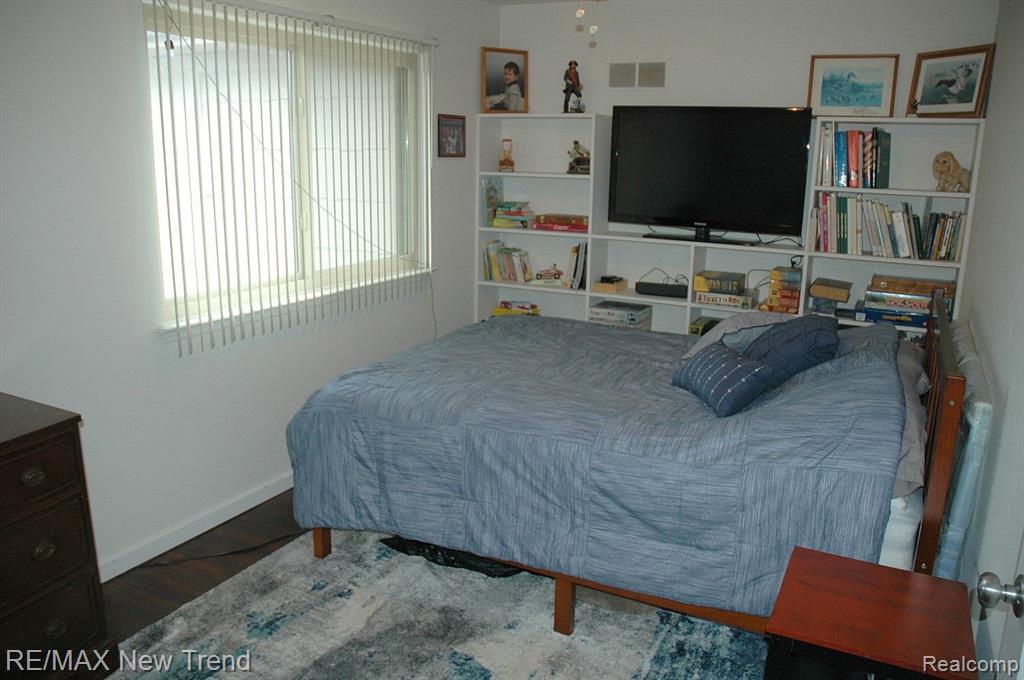 9528 FENHILL Drive, Grand Blanc, MI 48439 — Photo 36