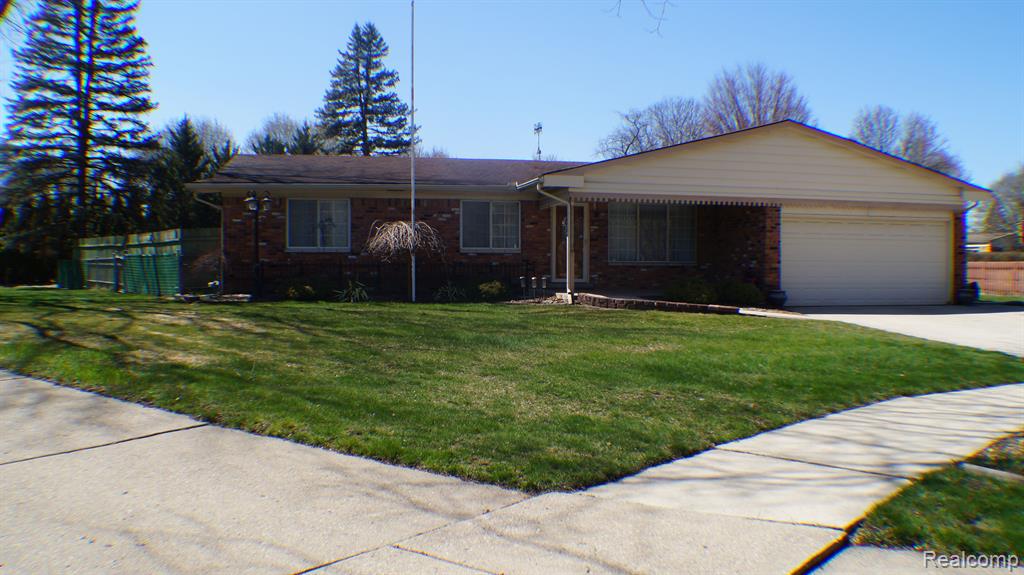 4609 CALVERT Court, Troy, MI 48085 — Photo 33