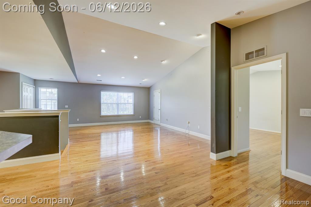 29941 Fox Run Circle, Warren, MI 48092 — Photo 6