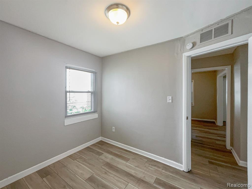 7054 FISHER Avenue, Warren, MI 48091 — Photo 13