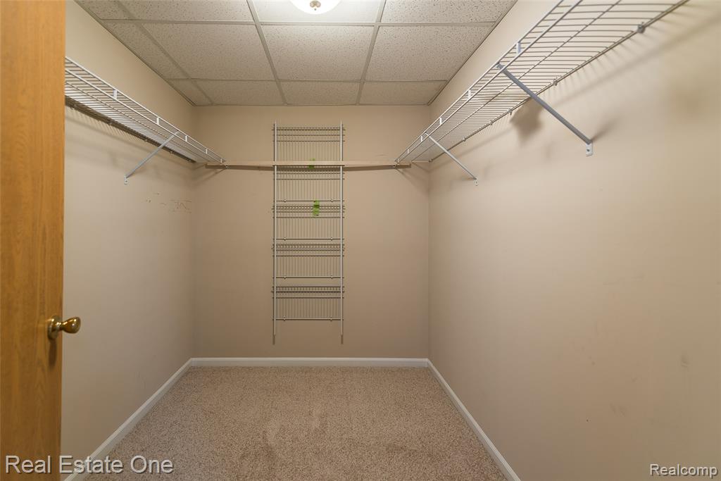61726 VALLEY FORGE, South Lyon, MI 48178 — Photo 32