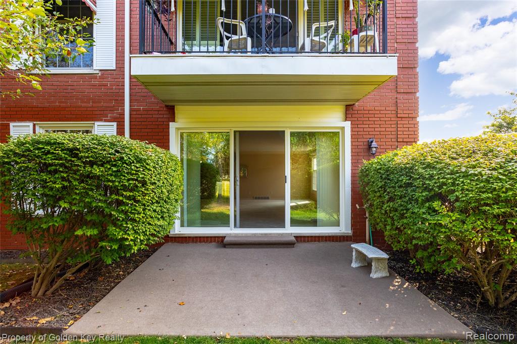 19710 W Thirteen Mile Road, 102, Beverly Hills, MI 48025 — Photo 15