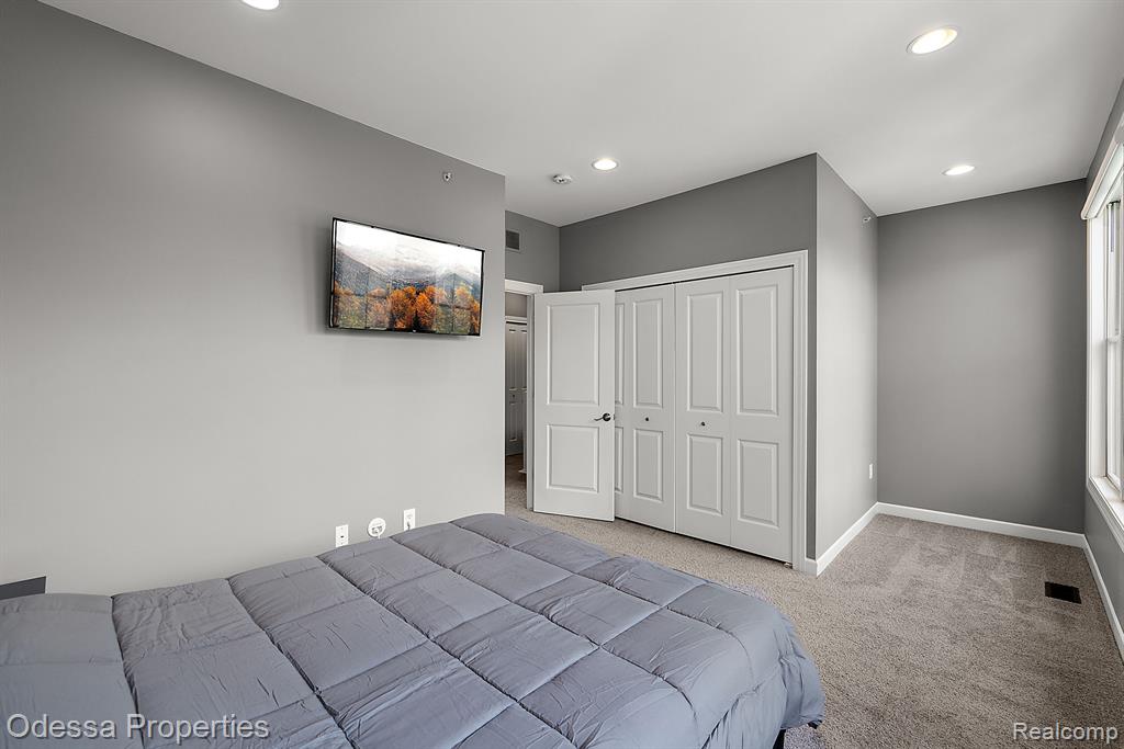527 Lewis Street, Birmingham, MI 48009 — Photo 33