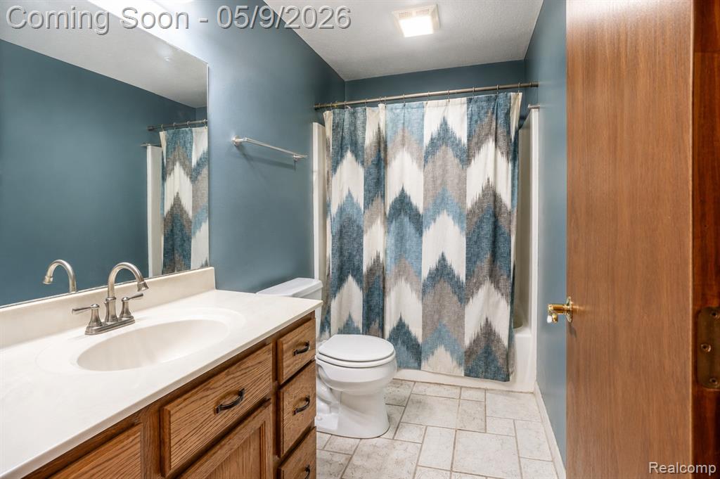 11119 Garrett Drive, Fowlerville, MI 48836 — Photo 23