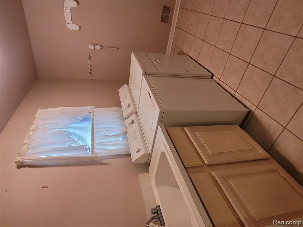 48205 Conifer Drive, Shelby Twp, MI 48315 — Photo 8
