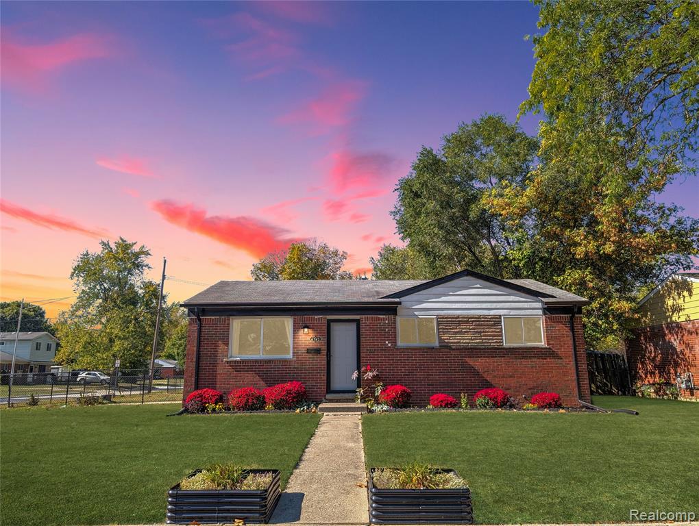 6762 Niagara Street, Romulus, MI 48174 — front exterior