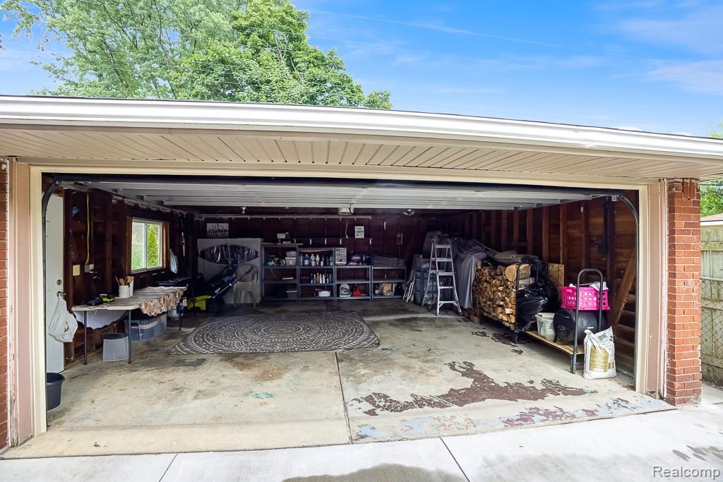 8100 Lochdale Street, Dearborn Heights, MI 48127 — Photo 13