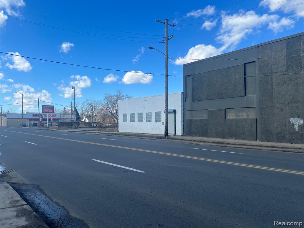 521 E 7 MILE Road, Highland Park, MI 48203 — Photo 6