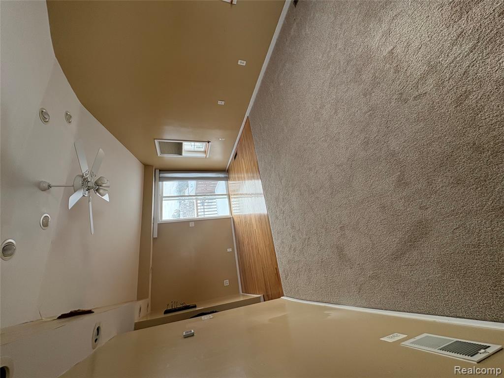 860 Eagle Heights Drive E, South Lyon, MI 48178 — Photo 10