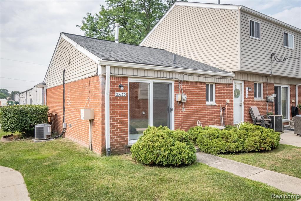 29150 Manchester Street, Westland, MI — Photo 2