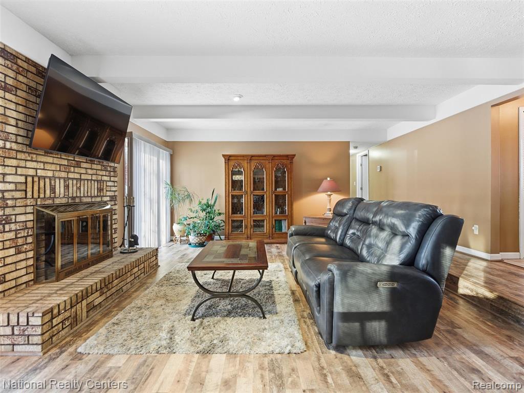 5470 Jamestown Road, Utica, MI 48317 — Photo 13