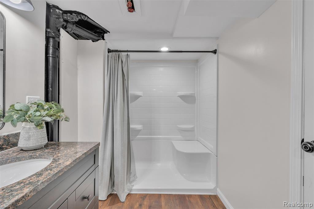 28720 Eldorado Pl, Lathrup Village, MI 48076 — Photo 48
